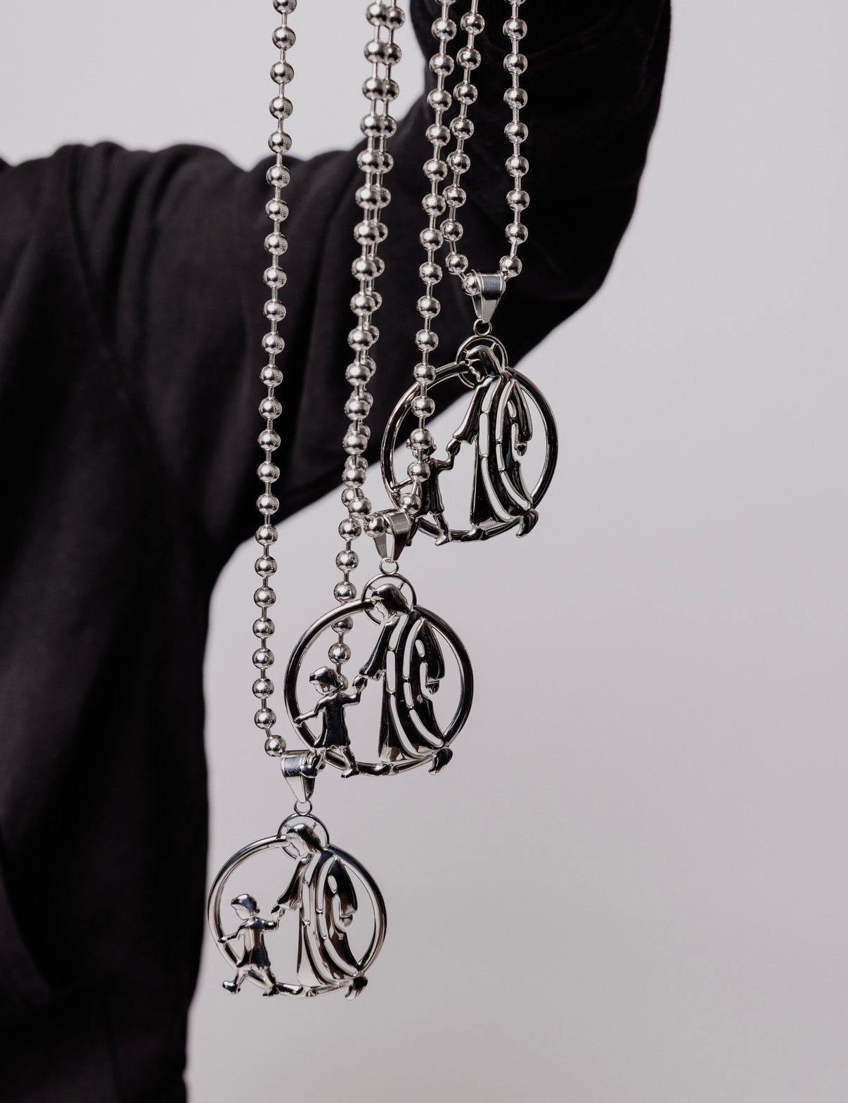 “Eternal Walk” Chain